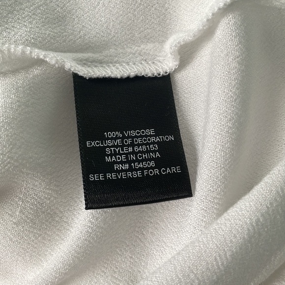 Coleen Lopez top EUC size 2X cream color w/ gold and white embroidery - Picture 9 of 11